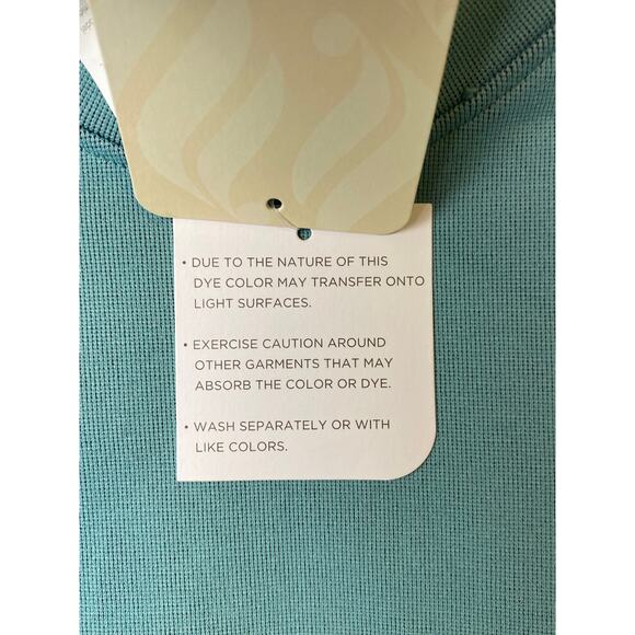 Fabletics Women's Light Green Aisley Seamless Long Sleeves Crop Top Size Medium - Picture 10 of 10